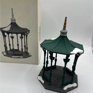 Dept 56 Heritage Village Town Square Gazebo Accessory 5513-1 in With Box